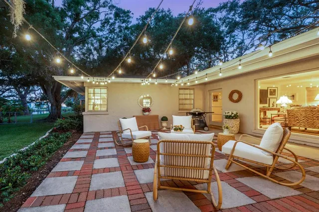 $3,850,000 | 1542 Gulfview Drive, Sarasota, FL 34239