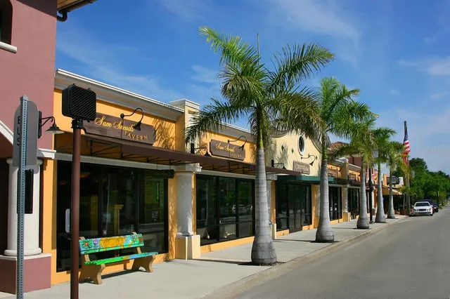 $3,850,000 | 1542 Gulfview Drive, Sarasota, FL 34239