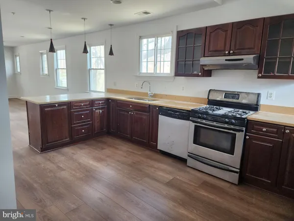 $845,000 | 3047 Douglas Street Northeast, Washington, DC 20018