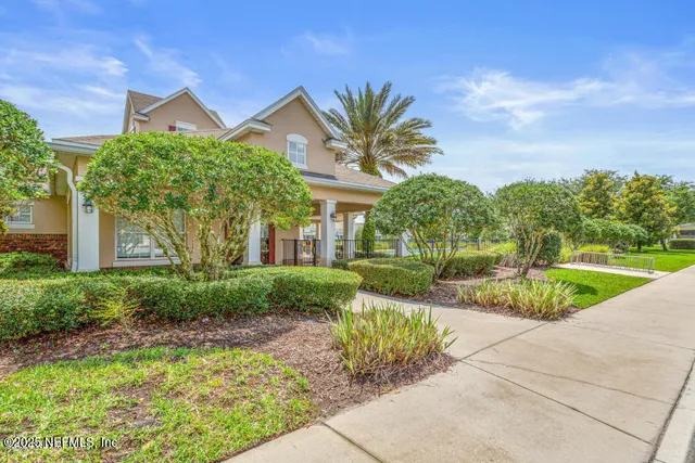 $2,100 | 6342 Autumn Berry Circle, Jacksonville, FL 32258