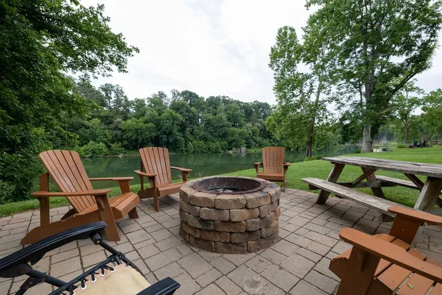 $725,000 | 3635 Riverbend Drive, Elkton, VA 22827