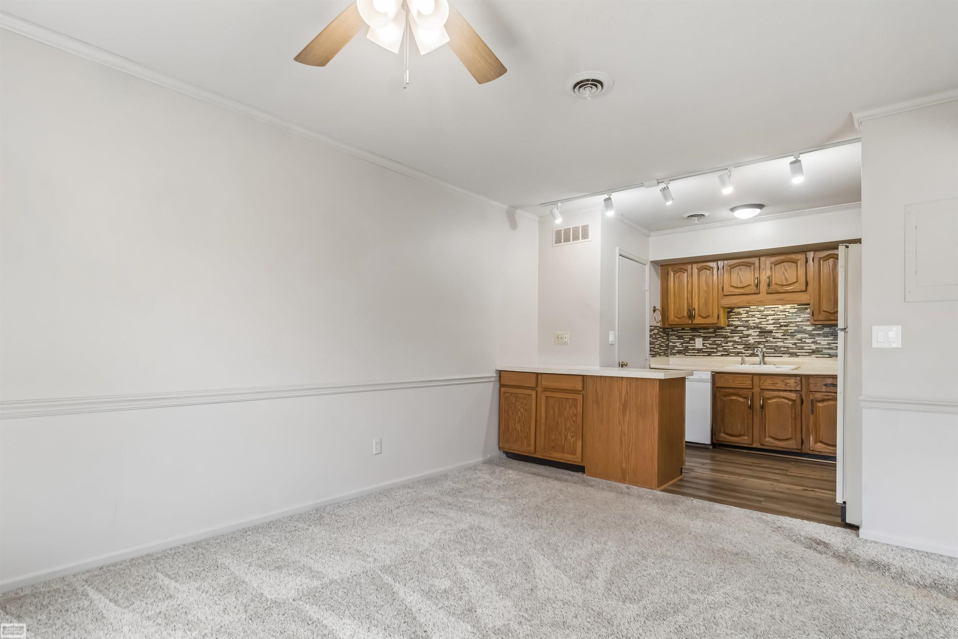38723 Lighthouse Point Clinton Township, MI 48038 - Photo 6 of 35