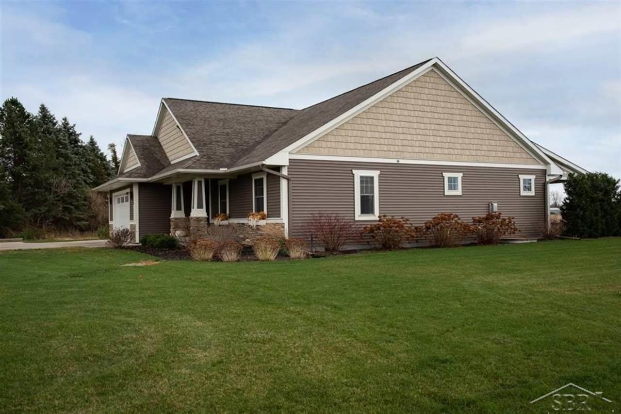 6449 North River Road Freeland, MI 48623 - Photo 3 of 55