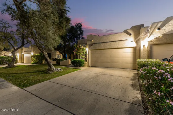$575,000 | 6725 South Taylor Drive, Tempe, AZ 85283