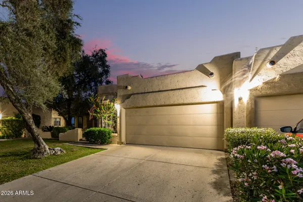 $575,000 | 6725 South Taylor Drive, Tempe, AZ 85283