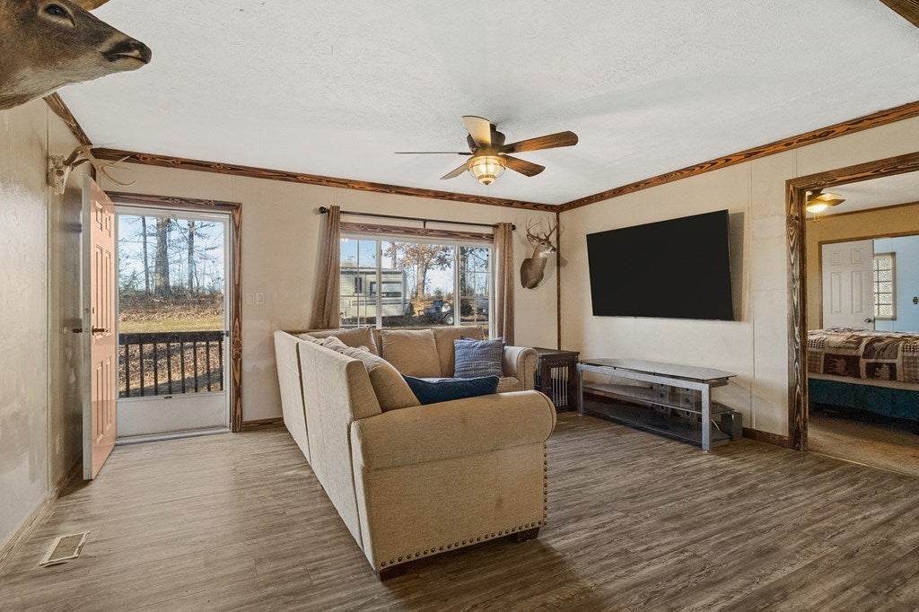 397 Trices Lake Road Columbia, VA 23038 - Photo 7 of 40 Gallery Image 7