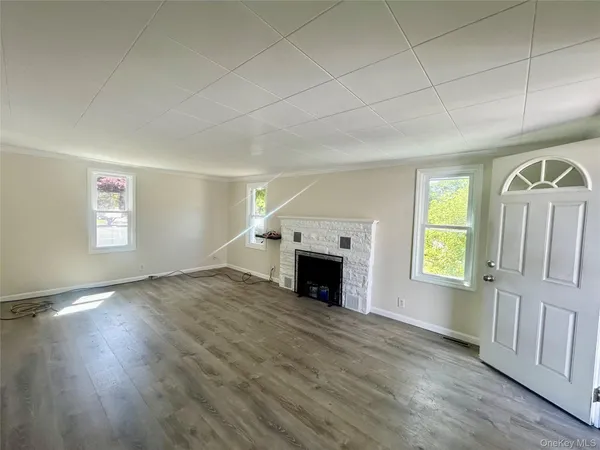 $3,500 | Undisclosed Address, Holtsville, NY 11742