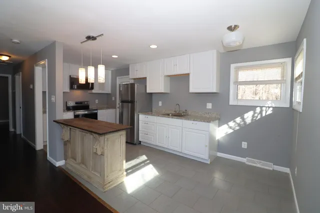 $399,000 | 12551 Bristersburg Road, Midland, VA 22728