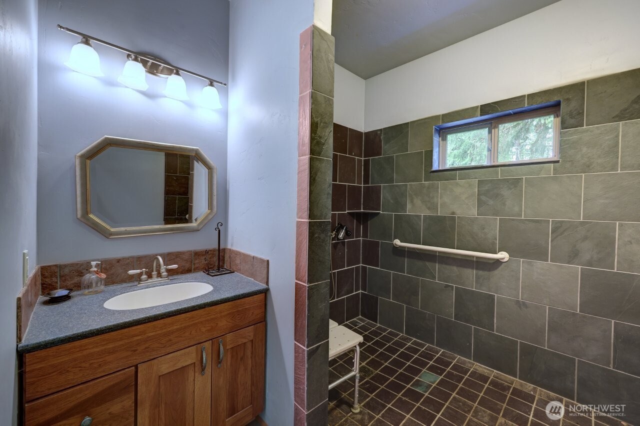 16820 Sandridge Road Long Beach, WA 98631 - Photo 17 of 40