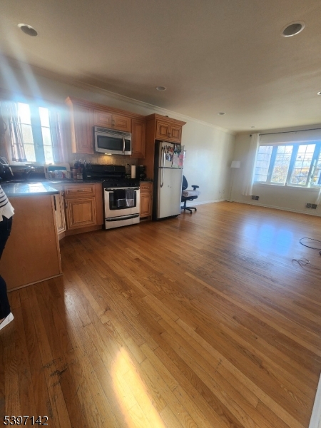 49 Entwistle Avenue, Unit 1 Nutley, NJ 07110 - Photo 2 of 9