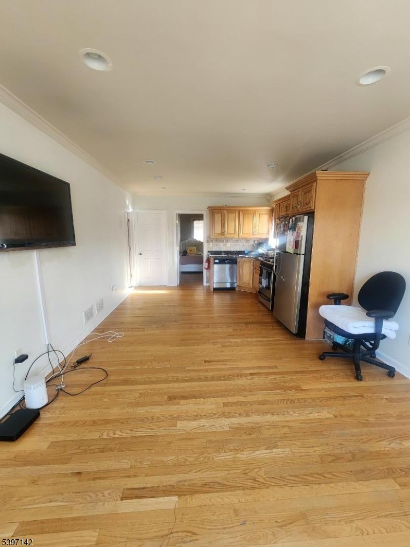 49 Entwistle Avenue, Unit 1 Nutley, NJ 07110 - Photo 3 of 9