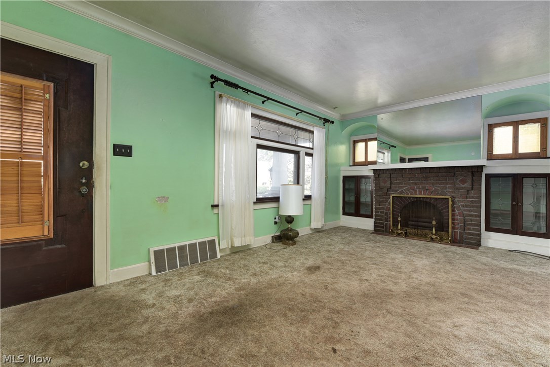 7475 Spring Garden Road Cleveland, OH 44129 - Photo 3 of 25