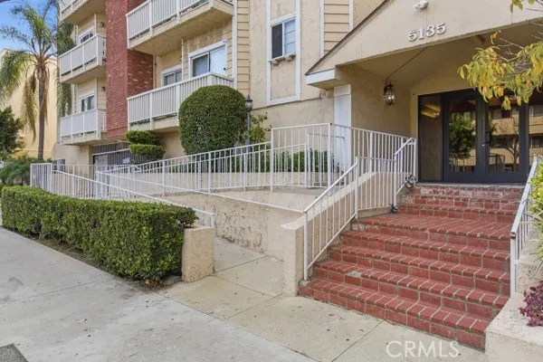 $484,999 | 5135 Zelzah Avenue, Unit 100, Encino, CA 91316