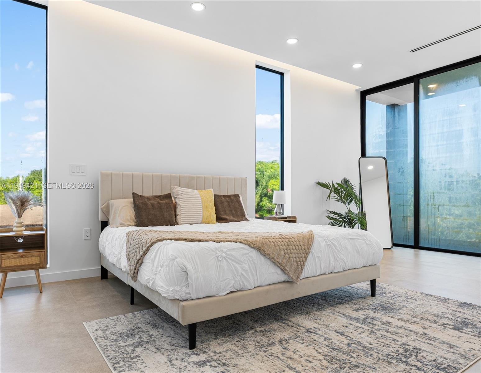 2823 Southwest 23rd Terrace Miami, FL 33145 - Photo 15 of 32