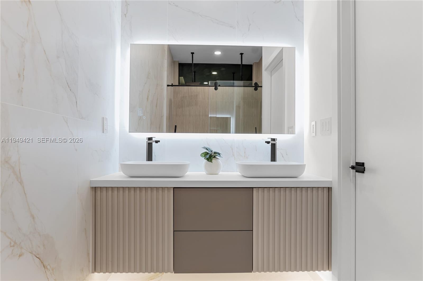 2823 Southwest 23rd Terrace Miami, FL 33145 - Photo 19 of 32