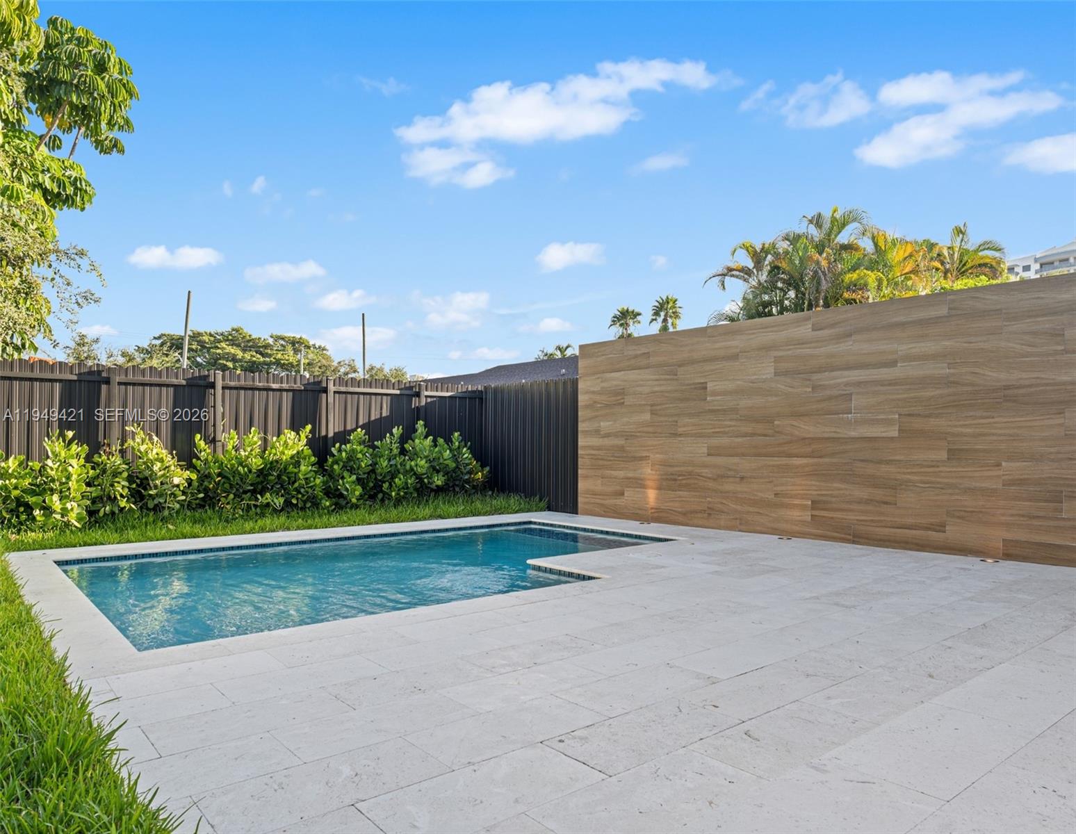 2823 Southwest 23rd Terrace Miami, FL 33145 - Photo 29 of 32