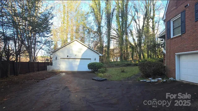 $385,000 | 822 Westminster Circle Southwest, Lenoir, NC 28645