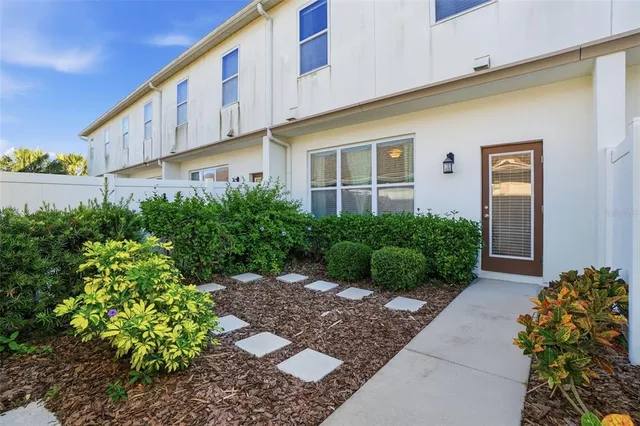 $399,900 | 15519 Honeybell Drive, Winter Garden, FL 34787