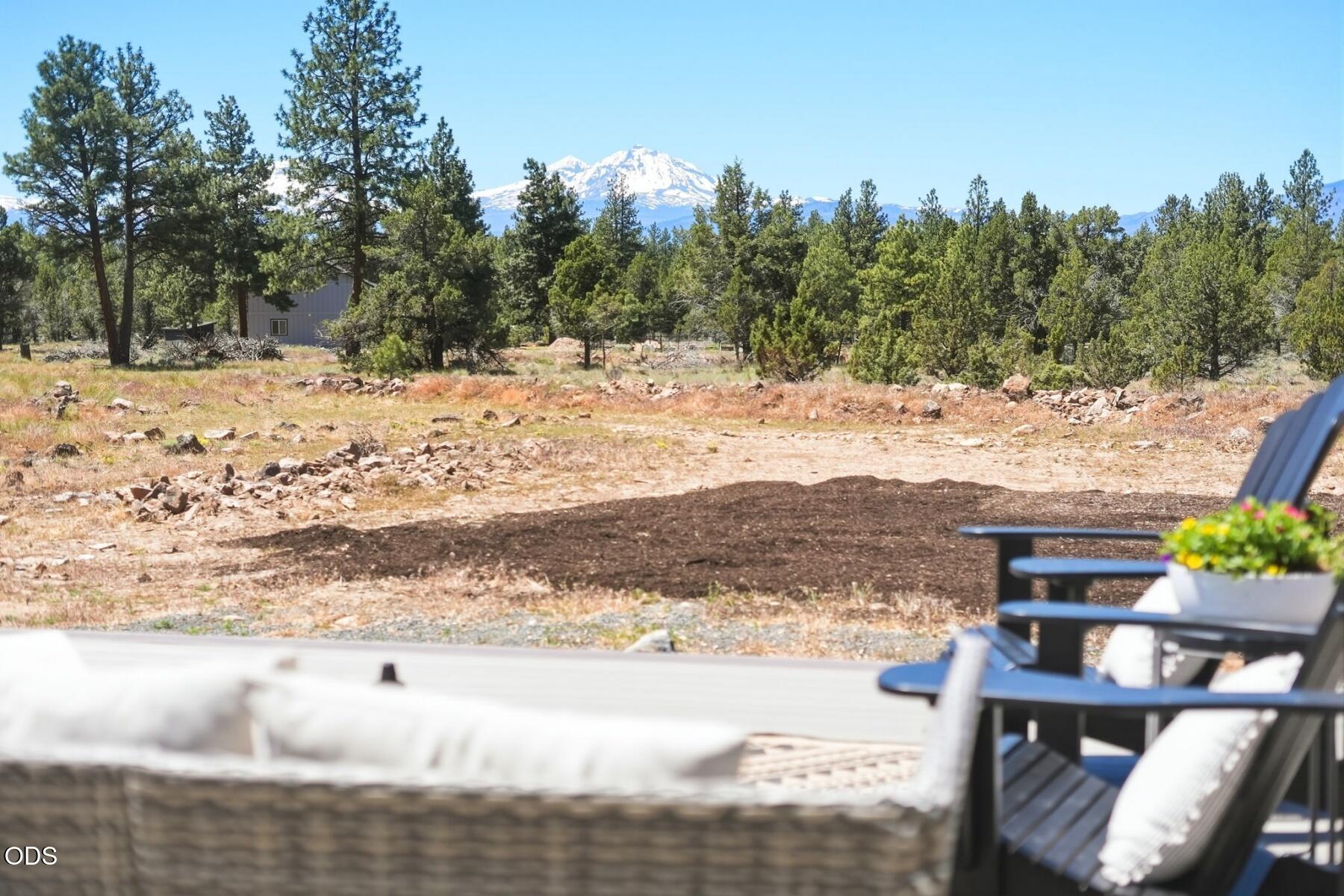 69550 Pine Ridge Drive Sisters, OR 97759 - Photo 11 of 48