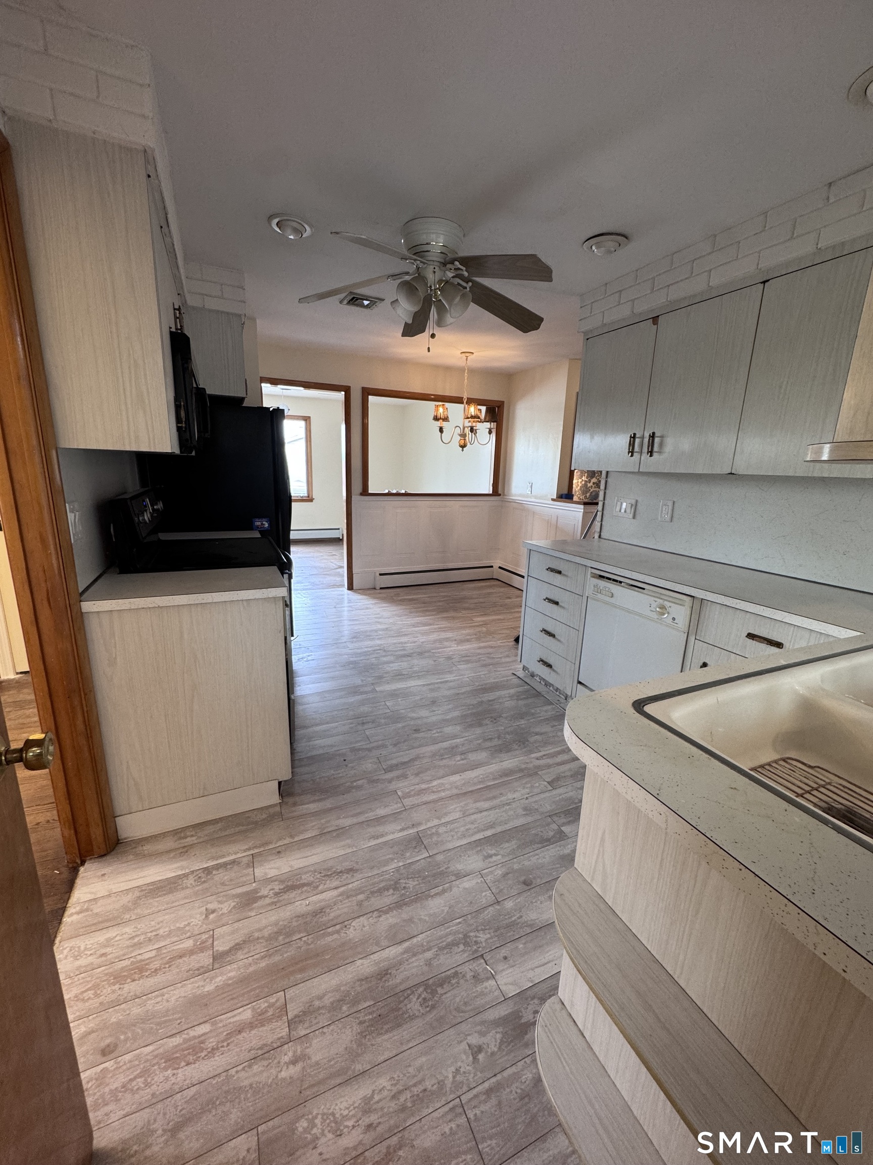 460 Congress Avenue, Unit 2 Waterbury, CT 06708 - Photo 4 of 8