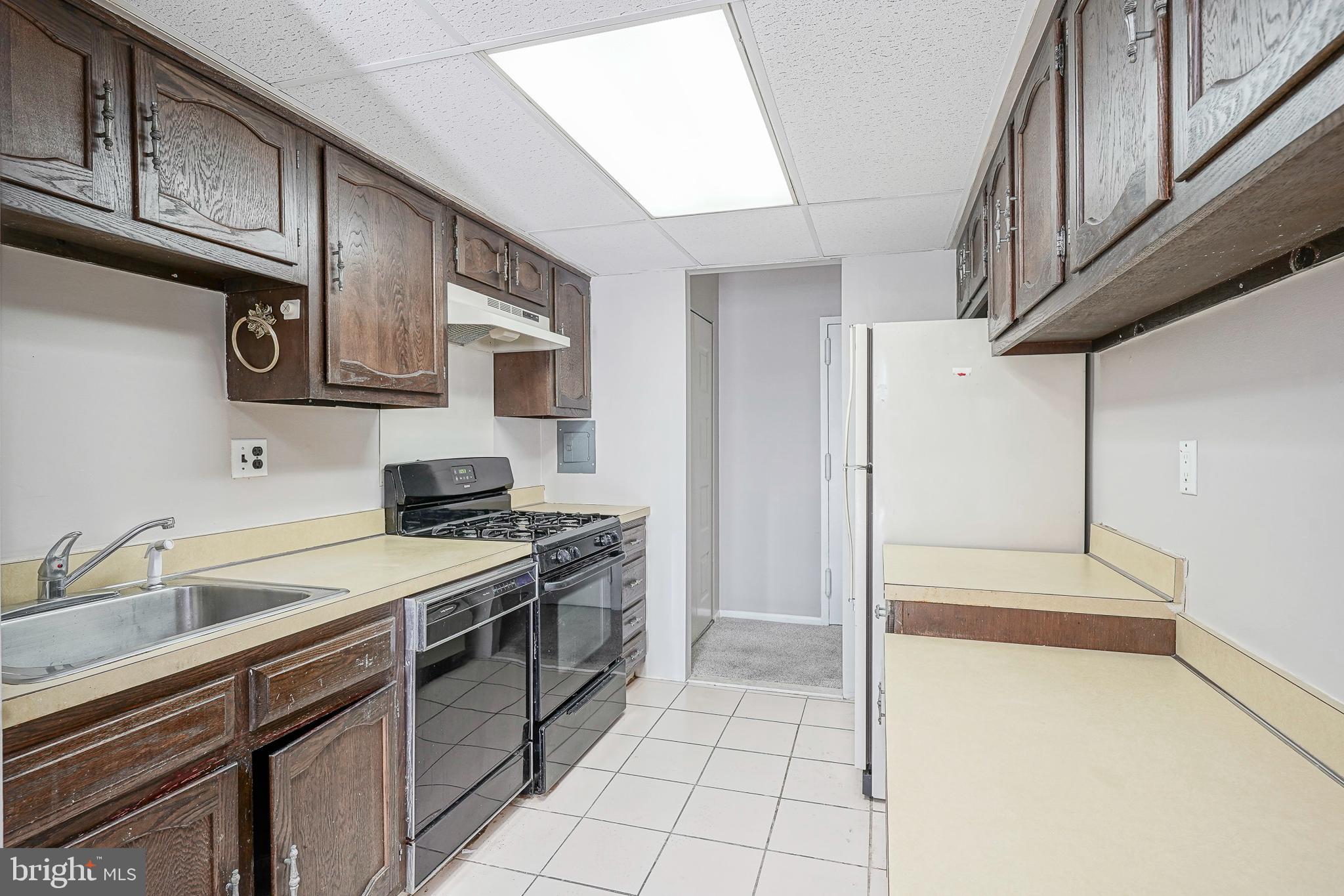 2628 Welsh Road, Unit 201 Philadelphia, PA 19152 - Photo 11 of 23 Kitchen