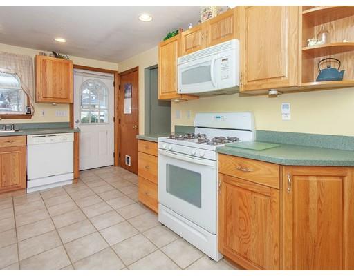 162 Hawthorne Road Waltham, MA 02451 - Photo 2 of 25 Gallery Image 2
