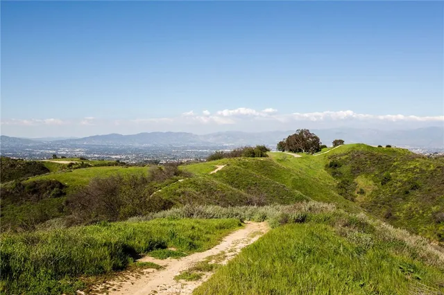 $1,250,000 | 1 Mulholland, Tarzana, CA 90290