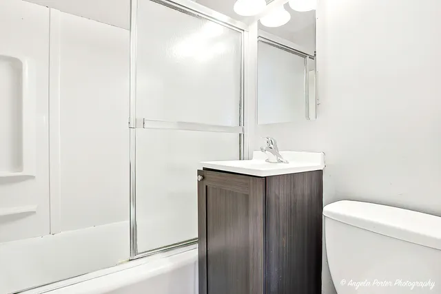 $189,000 | 1315 Cherokee Drive, Round Lake Beach, IL 60073