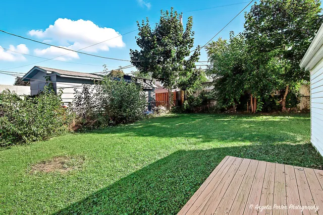 $189,000 | 1315 Cherokee Drive, Round Lake Beach, IL 60073