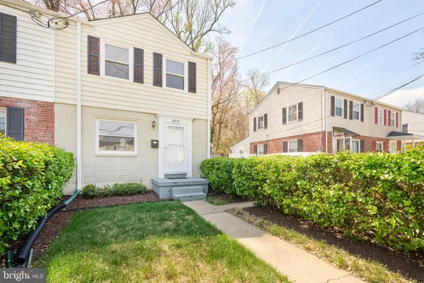 $2,700 | 2319 Riverview Terrace, Alexandria, VA 22303