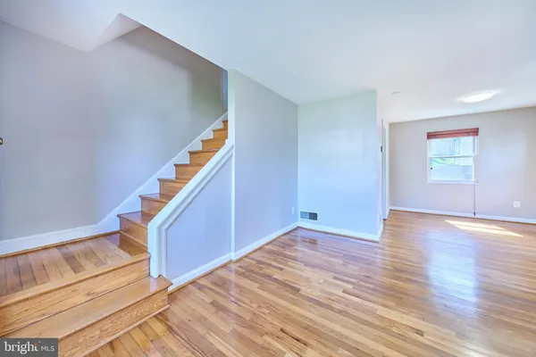 $2,700 | 2319 Riverview Terrace, Alexandria, VA 22303