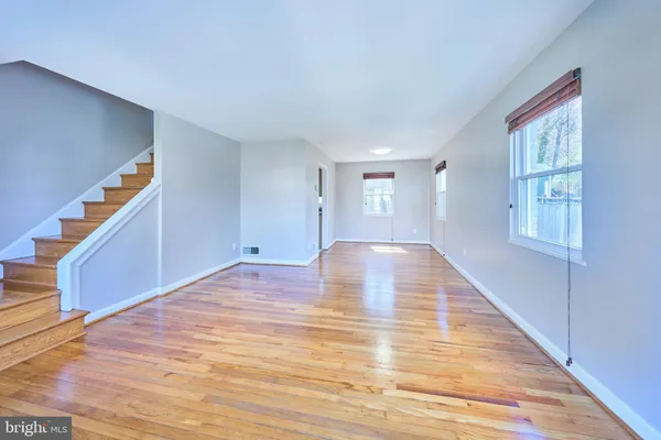 $2,700 | 2319 Riverview Terrace, Alexandria, VA 22303