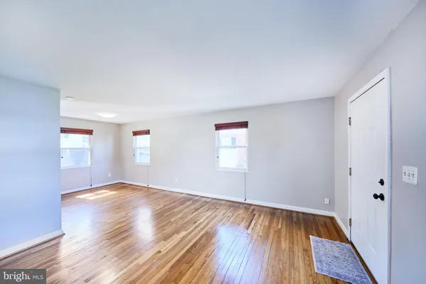 $2,700 | 2319 Riverview Terrace, Alexandria, VA 22303