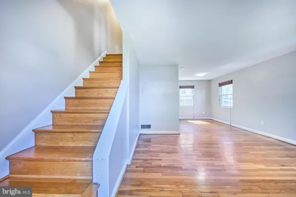 $2,700 | 2319 Riverview Terrace, Alexandria, VA 22303