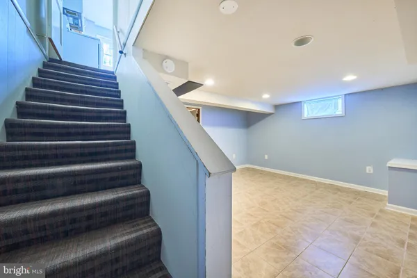 $2,700 | 2319 Riverview Terrace, Alexandria, VA 22303