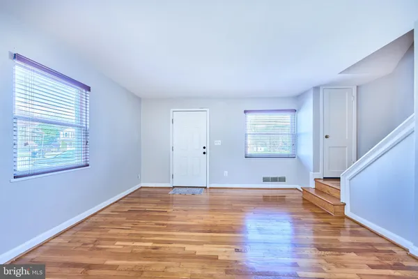 $2,700 | 2319 Riverview Terrace, Alexandria, VA 22303