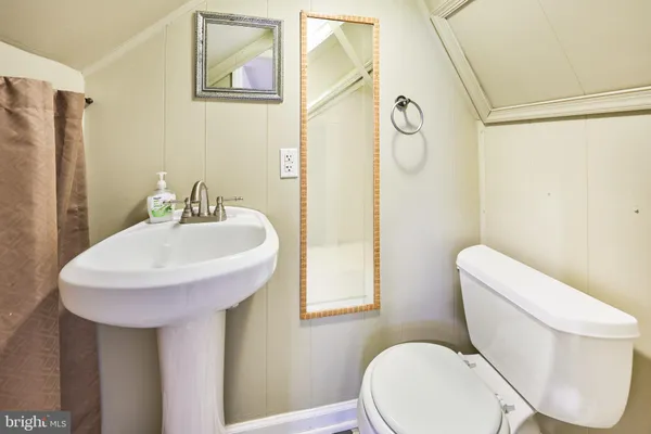 $2,700 | 2319 Riverview Terrace, Alexandria, VA 22303