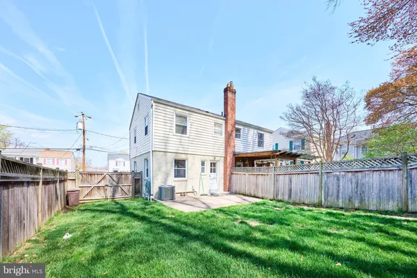 $2,700 | 2319 Riverview Terrace, Alexandria, VA 22303