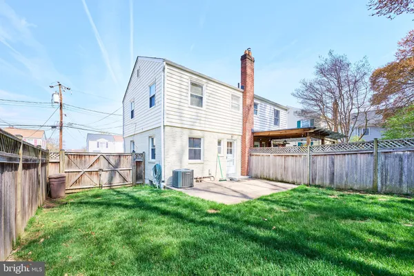 $2,700 | 2319 Riverview Terrace, Alexandria, VA 22303