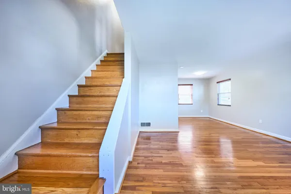 $2,700 | 2319 Riverview Terrace, Alexandria, VA 22303