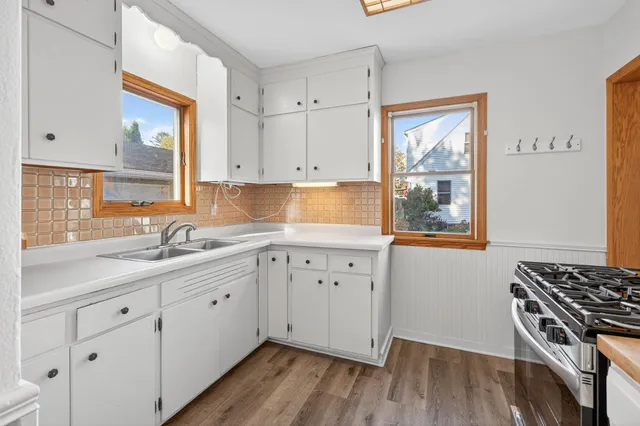 $339,900 | 1049 Sterling Street North, Maplewood, MN 55119