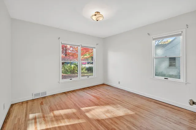 $339,900 | 1049 Sterling Street North, Maplewood, MN 55119