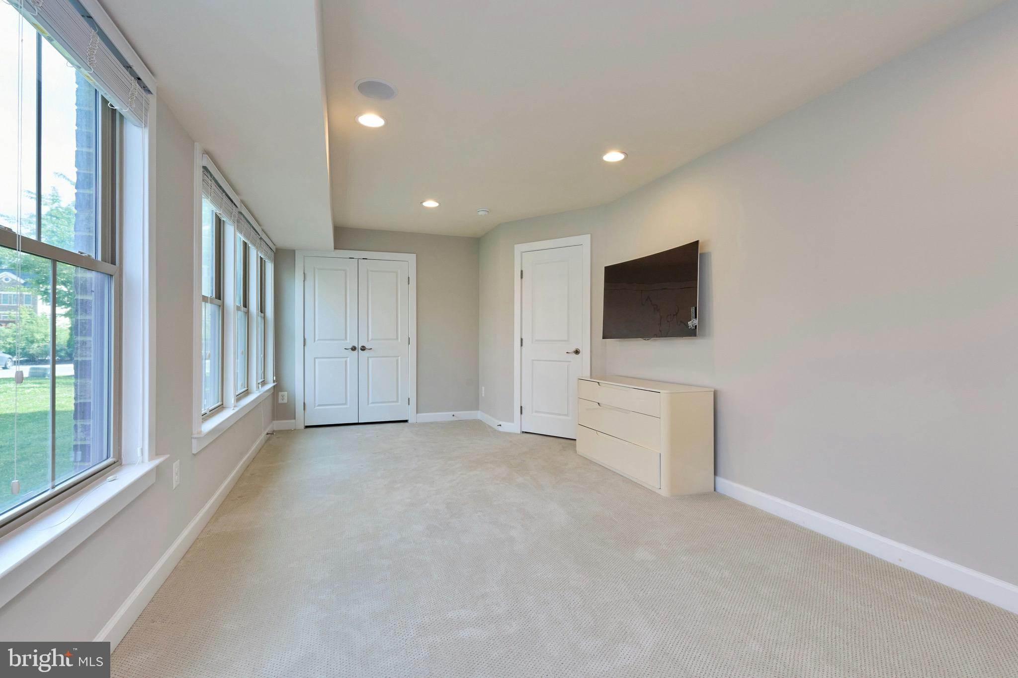 2358 Chadlington Road Falls Church, VA 22043 - Photo 22 of 56