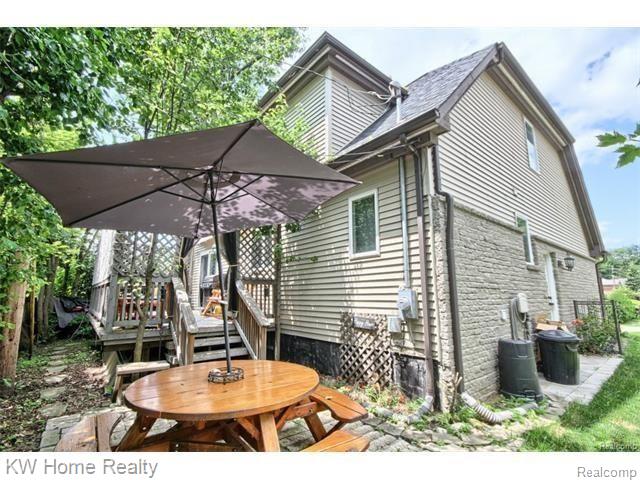3097 Grove Street Keego Harbor, MI 48320 - Photo 20 of 21