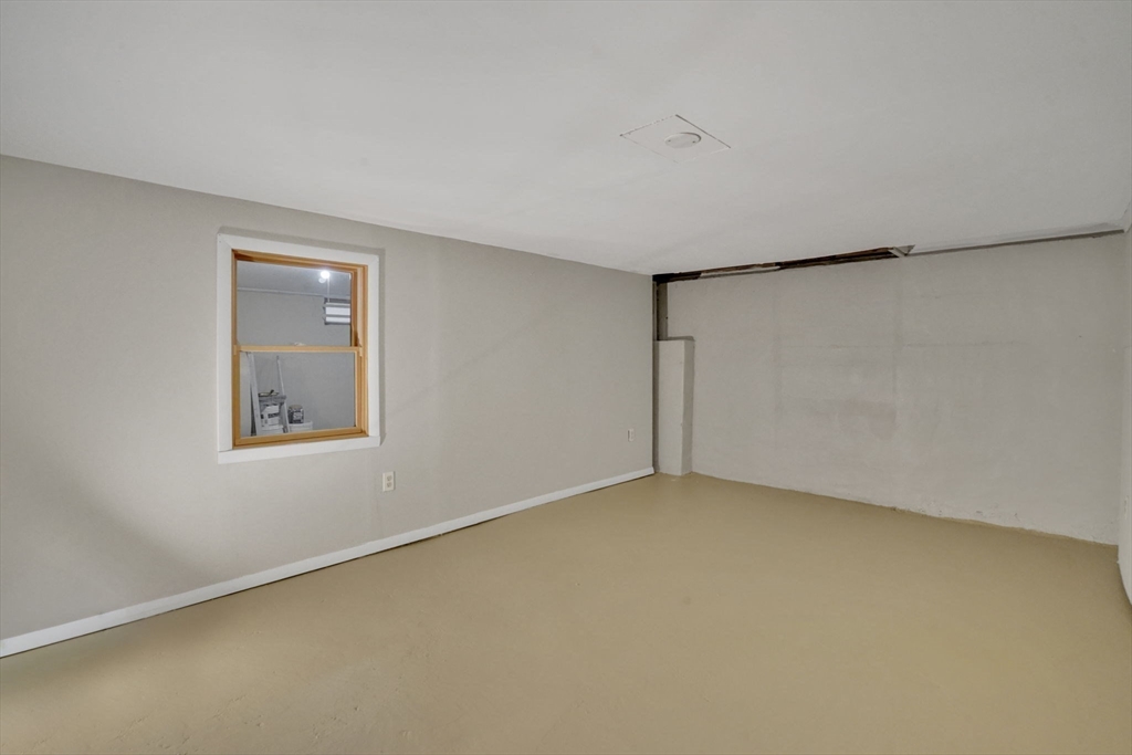 103 Catherine Street Chicopee, MA 01013 - Photo 29 of 42