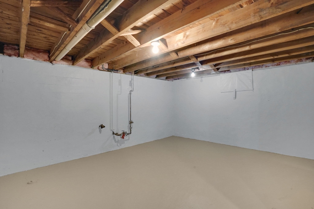 103 Catherine Street Chicopee, MA 01013 - Photo 32 of 42