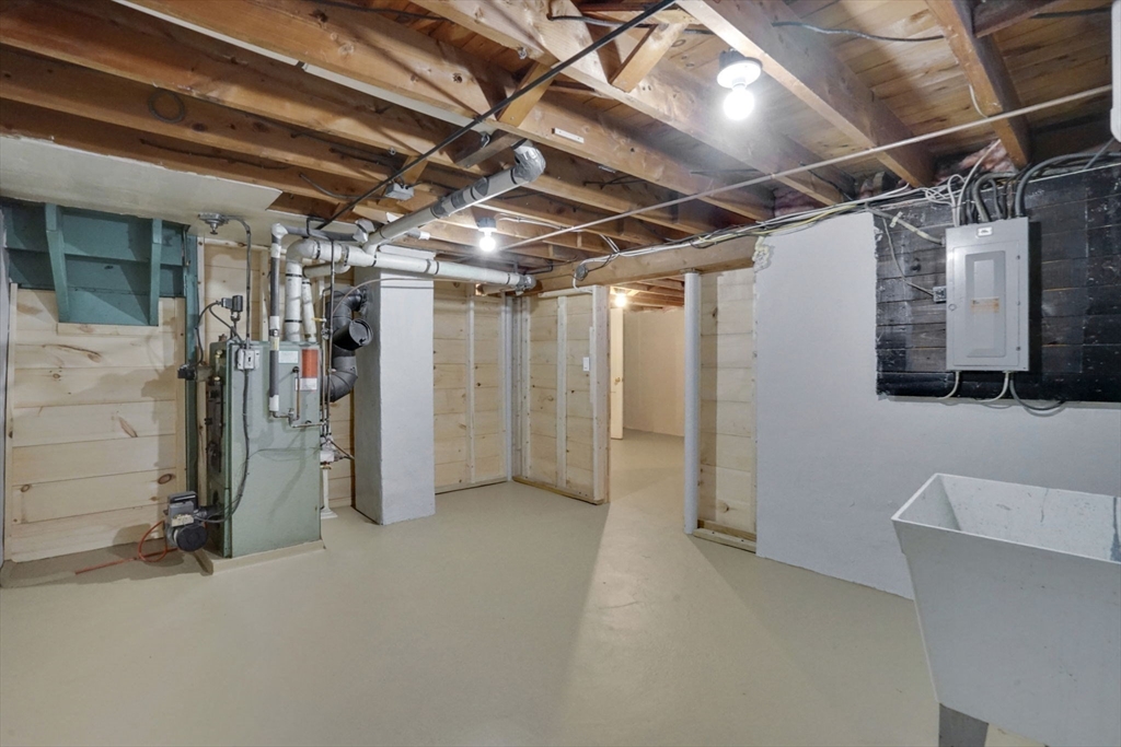 103 Catherine Street Chicopee, MA 01013 - Photo 35 of 42