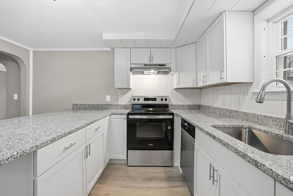 103 Catherine Street Chicopee, MA 01013 - Photo 6 of 42