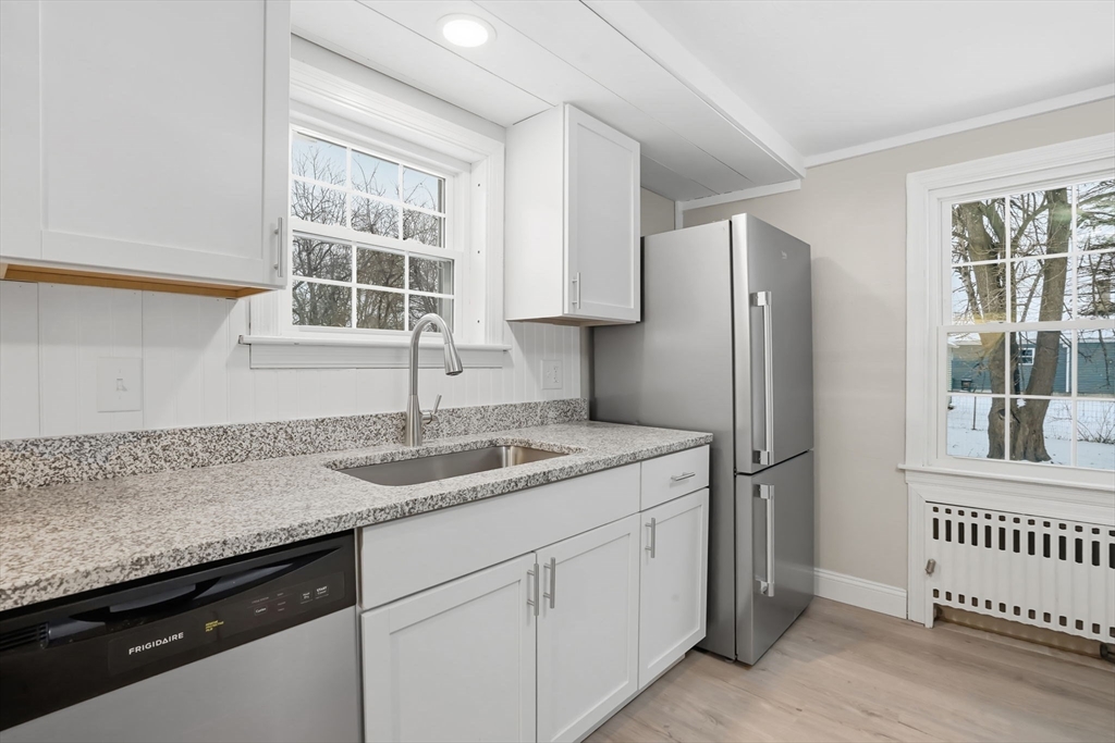 103 Catherine Street Chicopee, MA 01013 - Photo 7 of 42