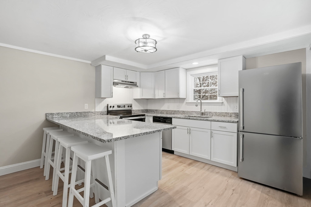 103 Catherine Street Chicopee, MA 01013 - Photo 9 of 42